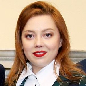 Alona Shkrum
